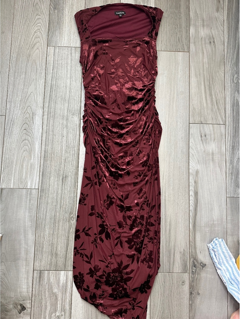 Bebe Burgundy Floral Velvet Ruched Maxi Dress Size M